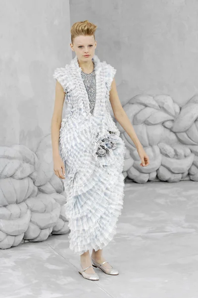 Look 50